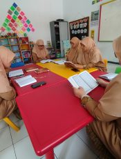 Tenaga Pengajar yang Handal